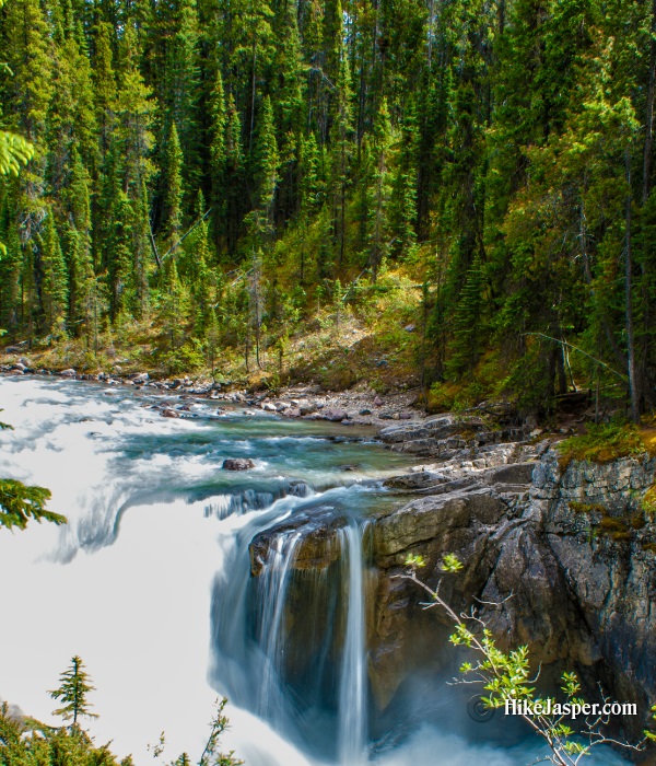 Sunwapta Falls in Jasper National Park